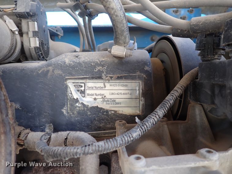 image for item DP4544 2002 Genie S85  boom lift