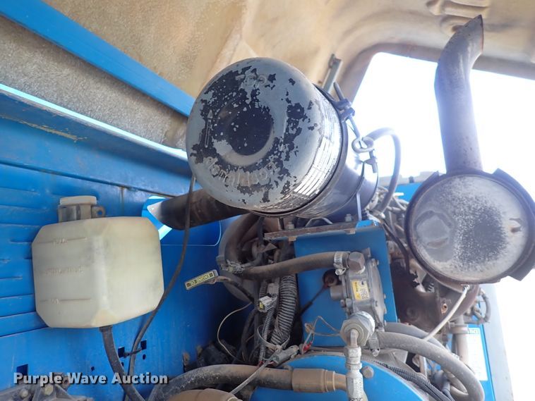 image for item DP4544 2002 Genie S85  boom lift