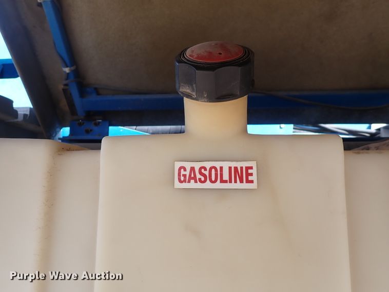 image for item DP4544 2002 Genie S85  boom lift