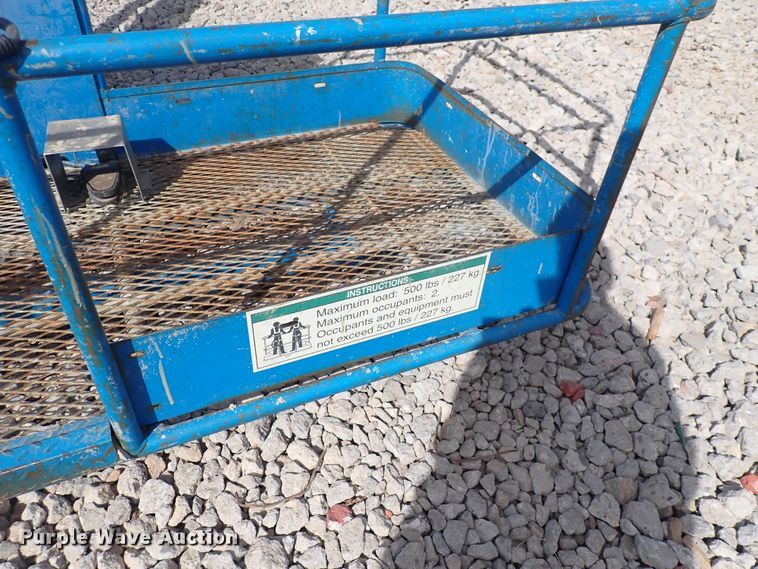 image for item DP4544 2002 Genie S85  boom lift