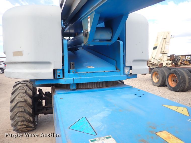 image for item DP4544 2002 Genie S85  boom lift