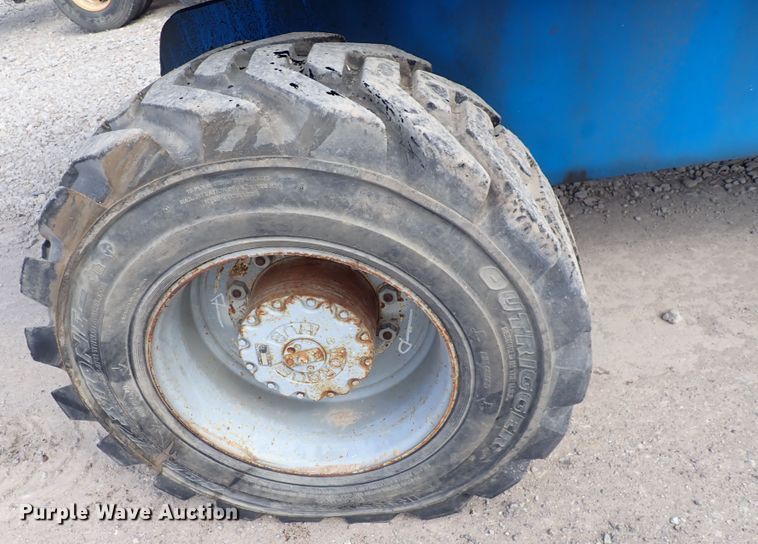 image for item DP4544 2002 Genie S85  boom lift