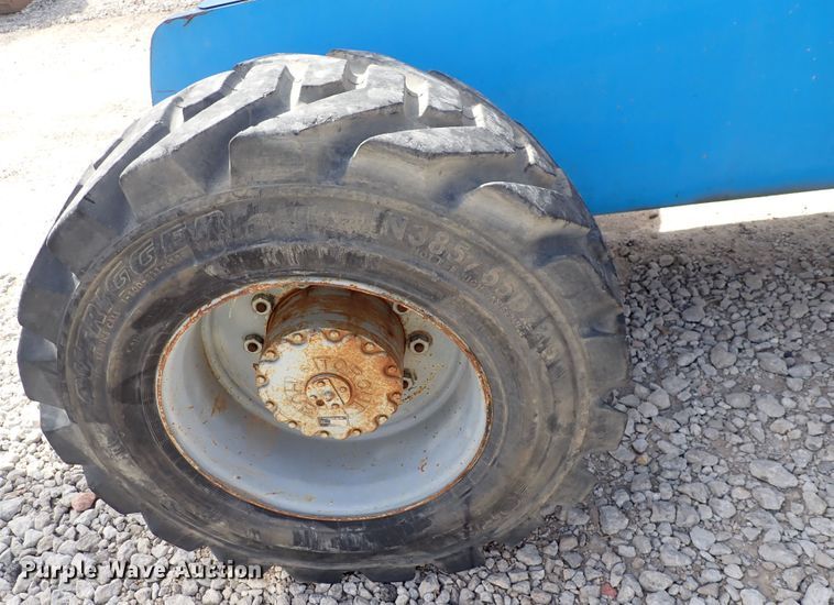 image for item DP4544 2002 Genie S85  boom lift