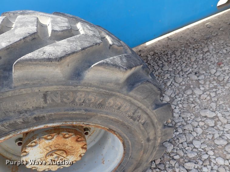 image for item DP4544 2002 Genie S85  boom lift