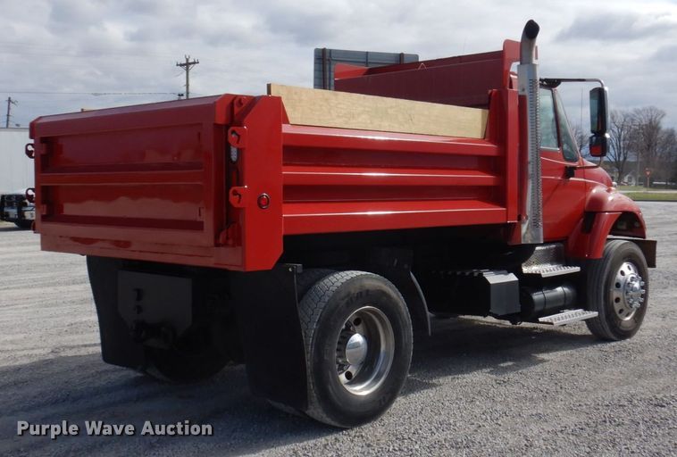 image for item DP5424 2004 International 7400  dump truck