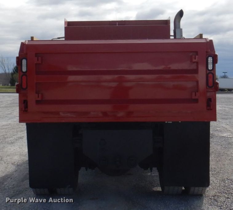 image for item DP5424 2004 International 7400  dump truck