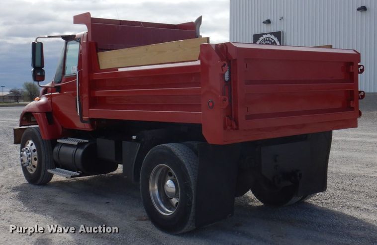 image for item DP5424 2004 International 7400  dump truck