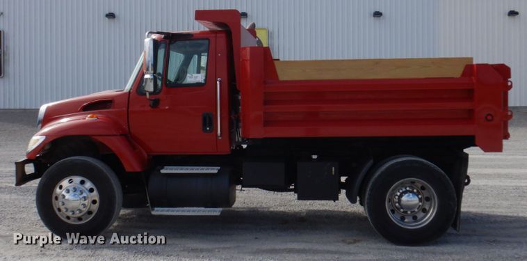 image for item DP5424 2004 International 7400  dump truck