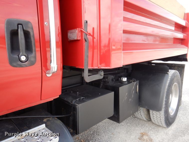 image for item DP5424 2004 International 7400  dump truck