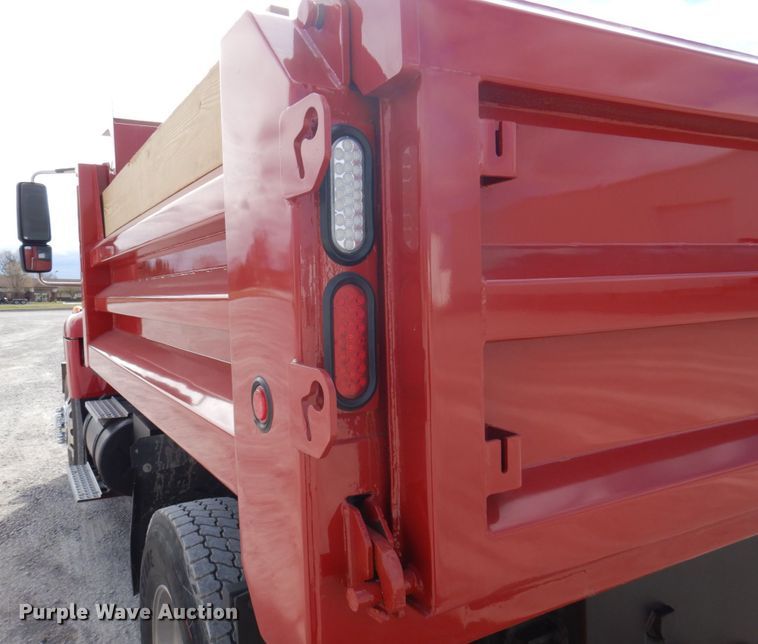 image for item DP5424 2004 International 7400  dump truck
