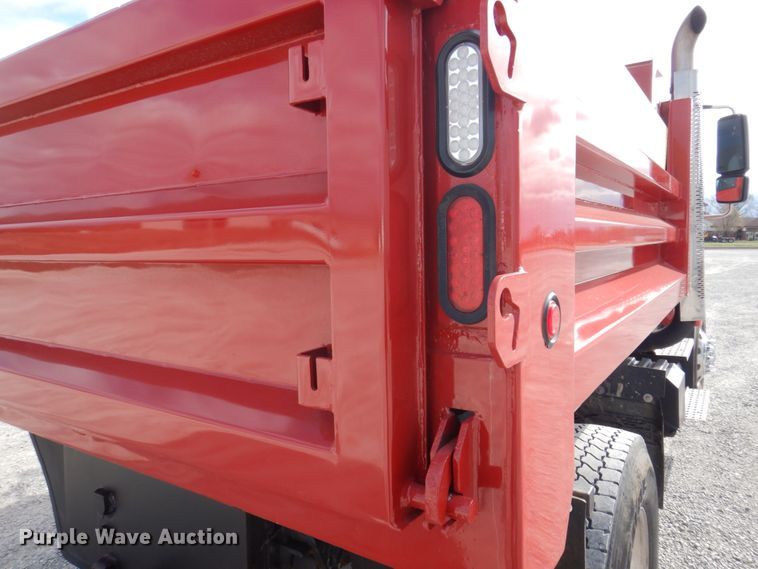 image for item DP5424 2004 International 7400  dump truck