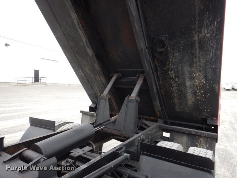 image for item DP5424 2004 International 7400  dump truck