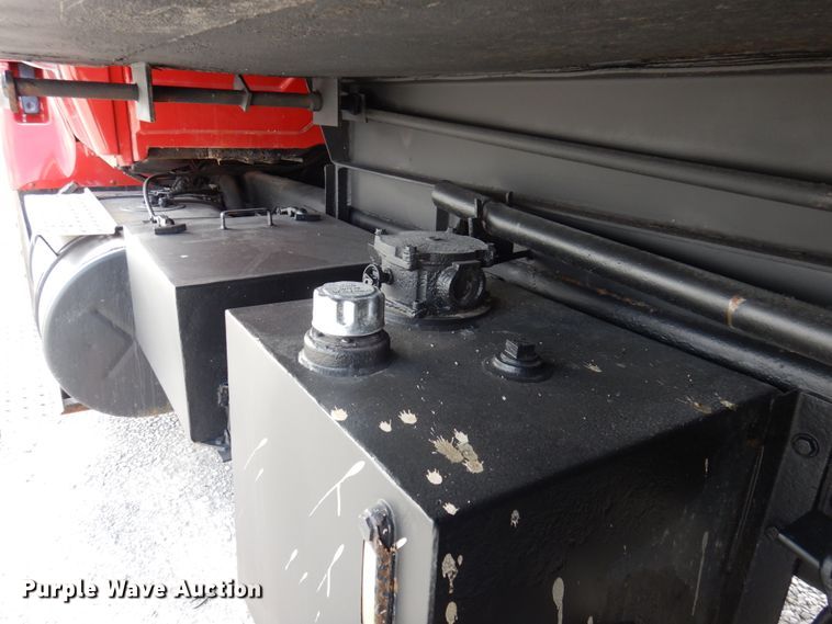 image for item DP5424 2004 International 7400  dump truck