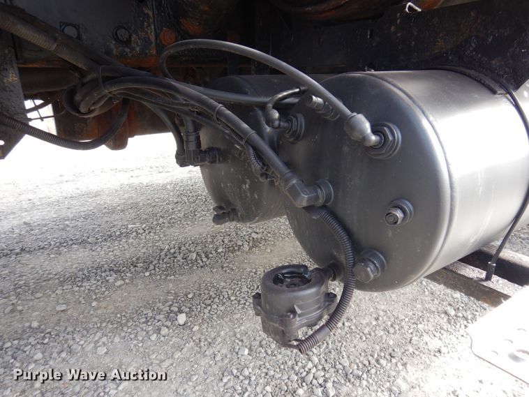 image for item DP5424 2004 International 7400  dump truck