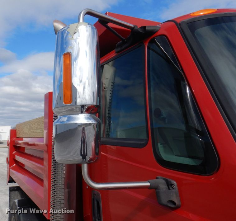 image for item DP5424 2004 International 7400  dump truck