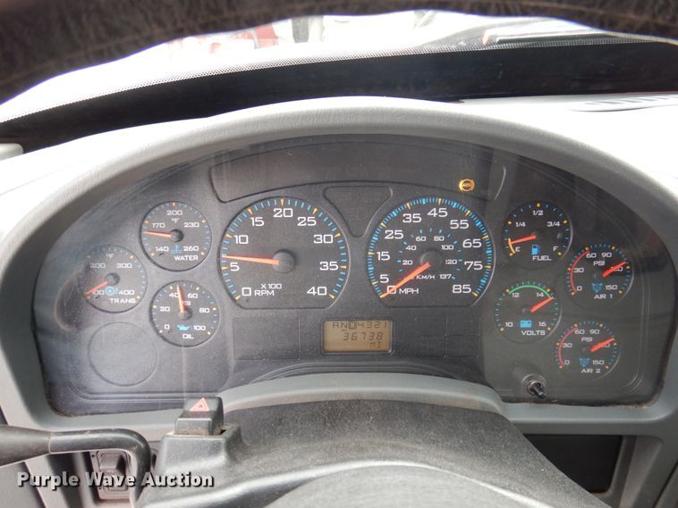 image for item DP5424 2004 International 7400  dump truck