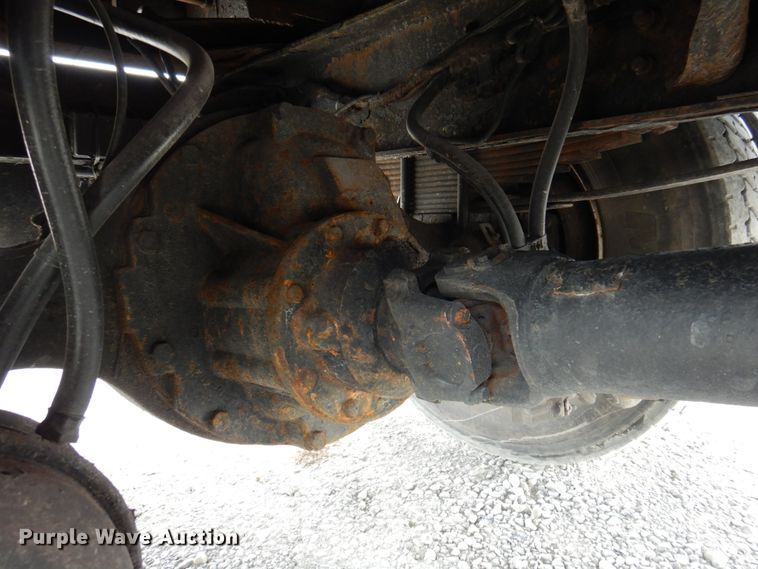 image for item DP5424 2004 International 7400  dump truck