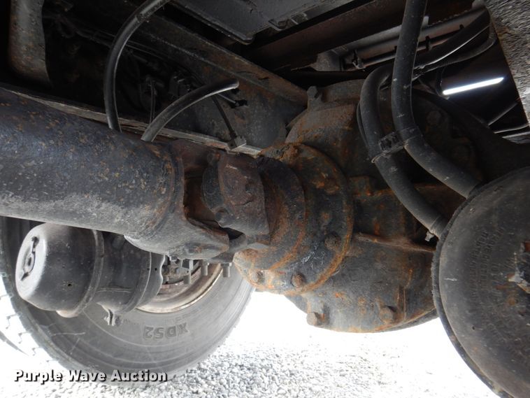 image for item DP5424 2004 International 7400  dump truck