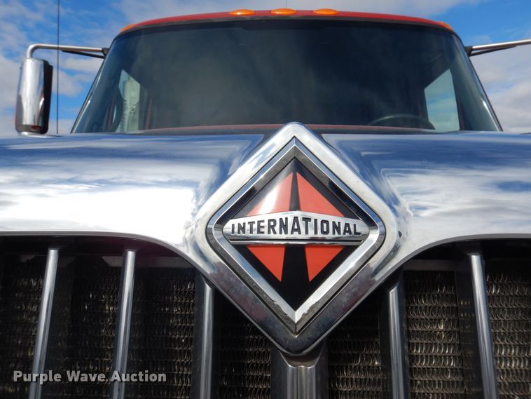 image for item DP5424 2004 International 7400  dump truck