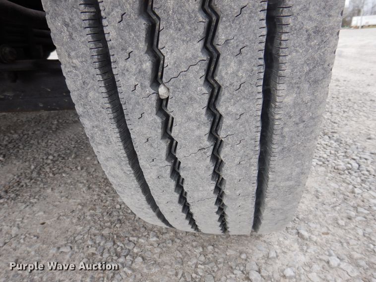 image for item DP5424 2004 International 7400  dump truck