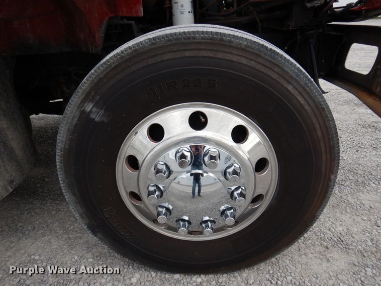 image for item DP5424 2004 International 7400  dump truck