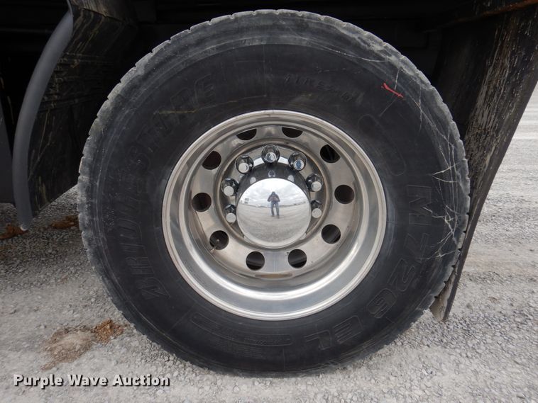 image for item DP5424 2004 International 7400  dump truck