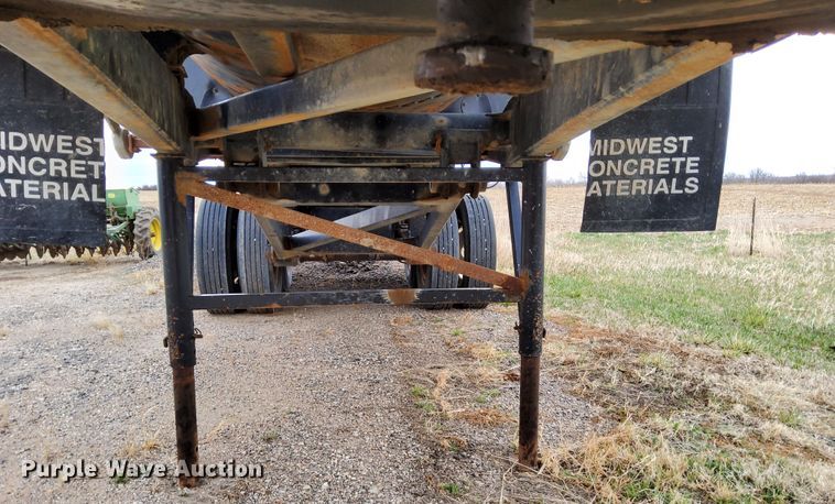 image for item DR0881 2003 Ranco  end dump trailer