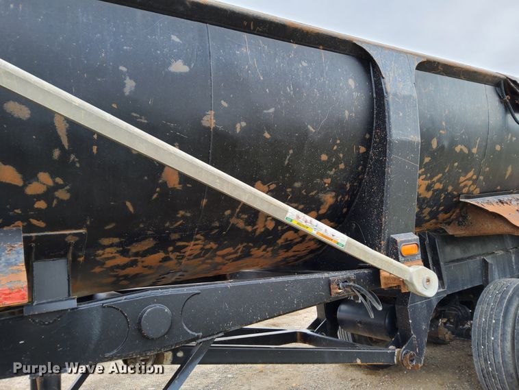 image for item DR0881 2003 Ranco  end dump trailer