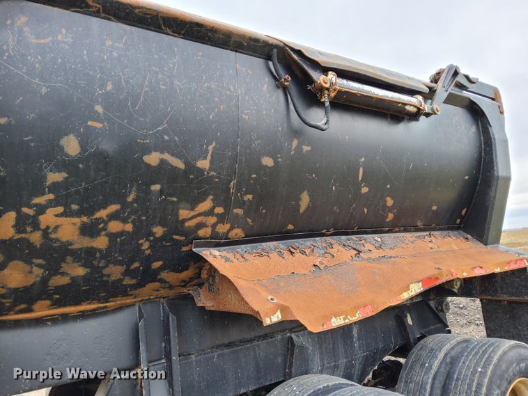 image for item DR0881 2003 Ranco  end dump trailer