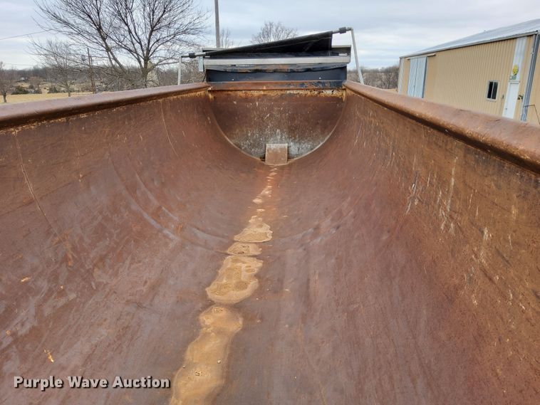 image for item DR0881 2003 Ranco  end dump trailer