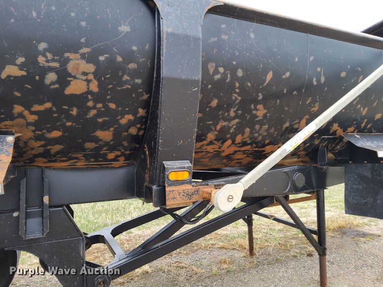 image for item DR0881 2003 Ranco  end dump trailer