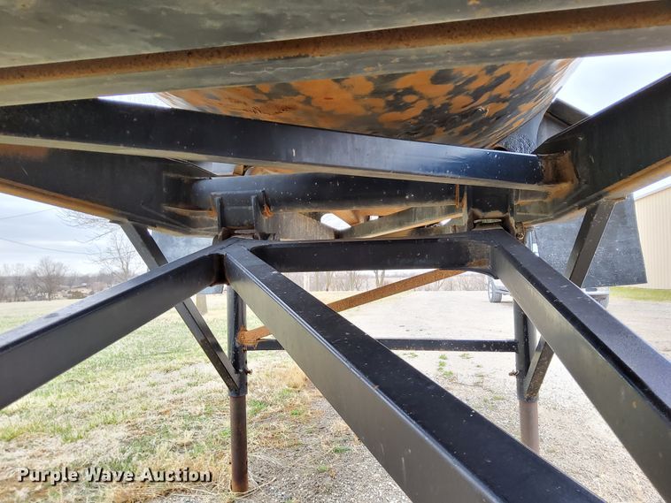 image for item DR0881 2003 Ranco  end dump trailer