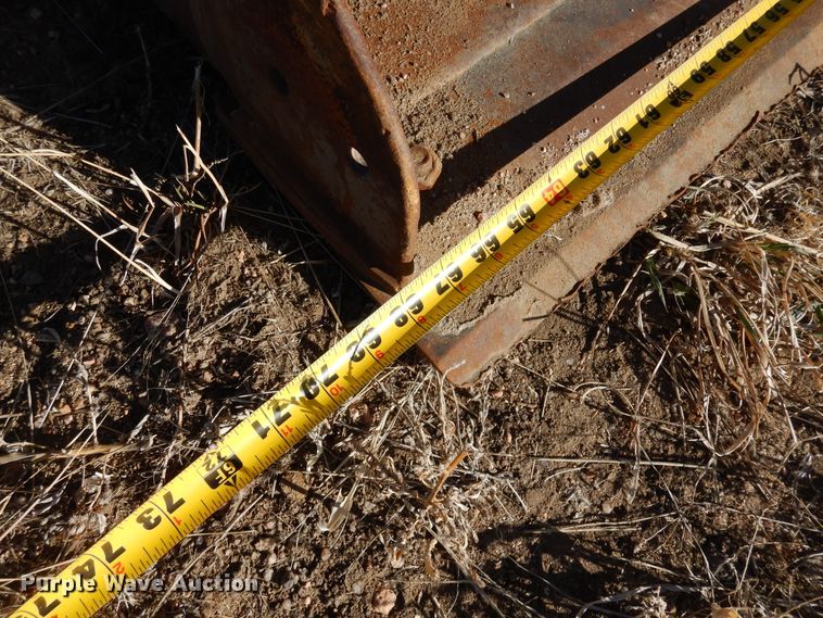 image for item DR1141 2016 Bobcat S590  skid steer loader