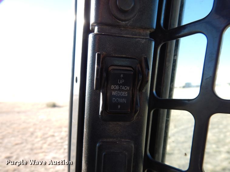 image for item DR1141 2016 Bobcat S590  skid steer loader