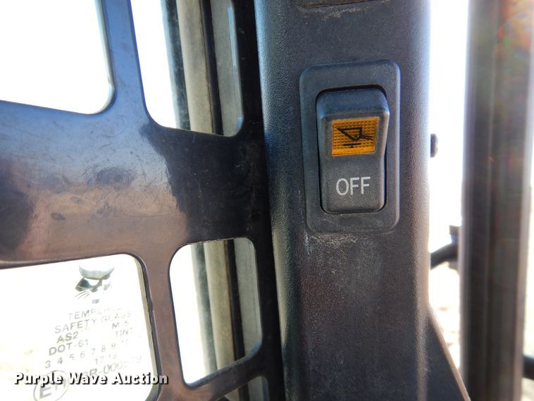 image for item DR1141 2016 Bobcat S590  skid steer loader