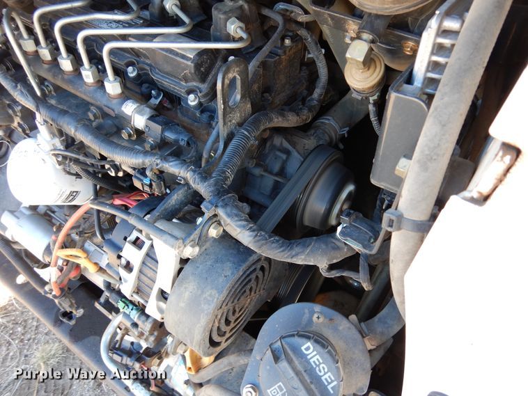 image for item DR1141 2016 Bobcat S590  skid steer loader