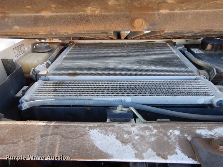 image for item DR1141 2016 Bobcat S590  skid steer loader