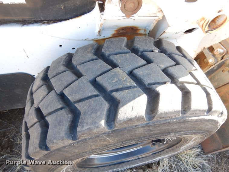 image for item DR1141 2016 Bobcat S590  skid steer loader