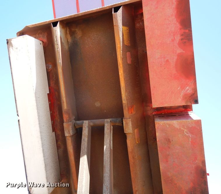 image for item DR1147 1990 International 4700  Crew Cab chipper truck