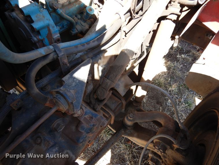 image for item DR1147 1990 International 4700  Crew Cab chipper truck