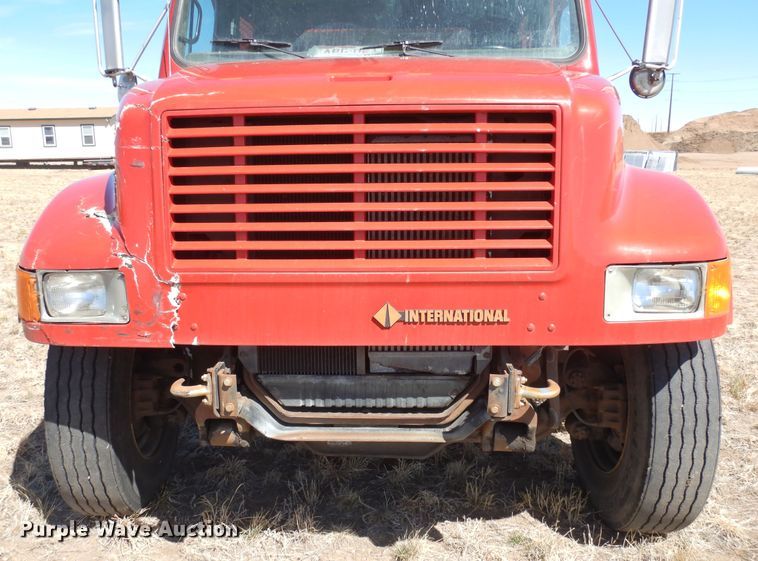 image for item DR1147 1990 International 4700  Crew Cab chipper truck