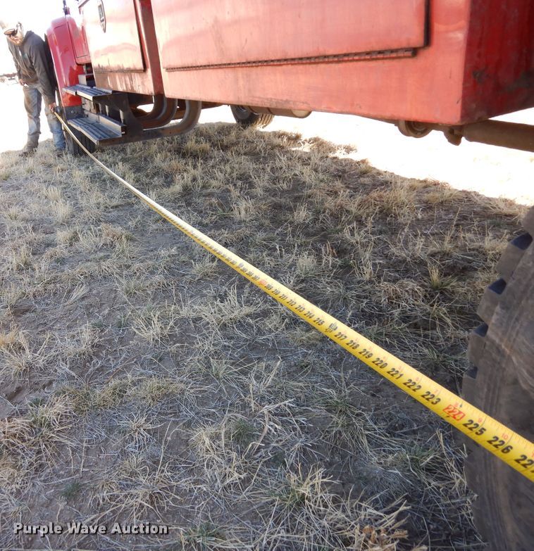 image for item DR1147 1990 International 4700  Crew Cab chipper truck