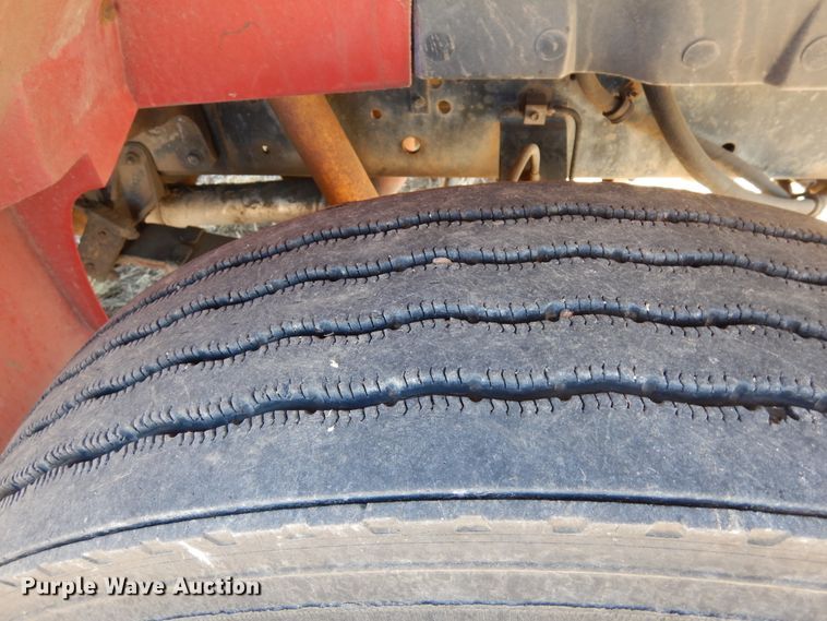 image for item DR1147 1990 International 4700  Crew Cab chipper truck