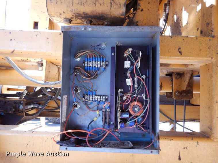 image for item DR1151 Maxigrind 425  horizontal grinder