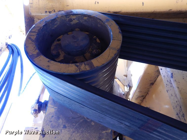 image for item DR1151 Maxigrind 425  horizontal grinder