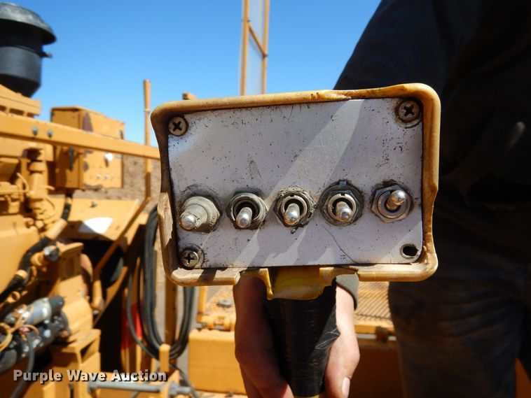 image for item DR1151 Maxigrind 425  horizontal grinder