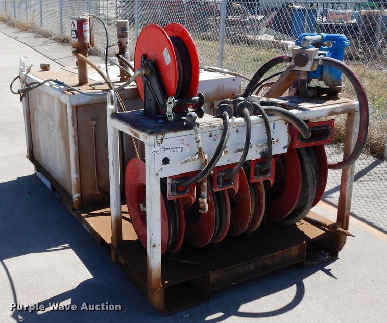image for item EY9810 Oil / lube skid unit