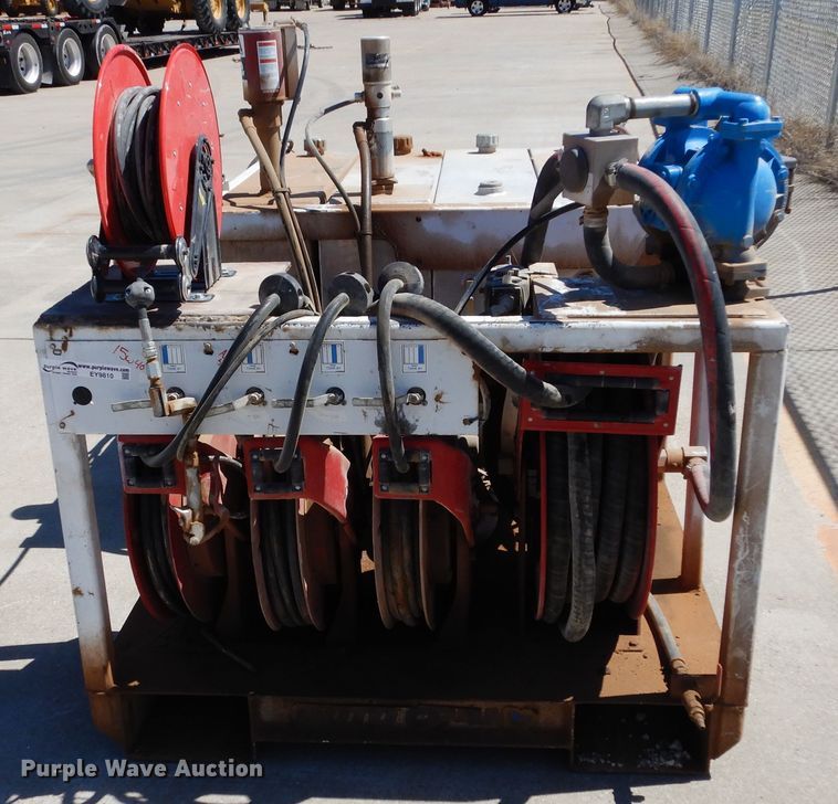 image for item EY9810 Oil / lube skid unit