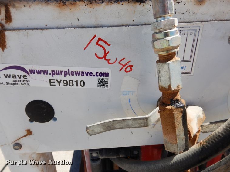 image for item EY9810 Oil / lube skid unit