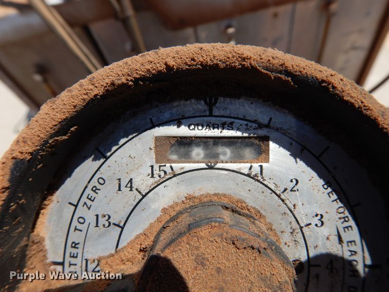 image for item EY9810 Oil / lube skid unit